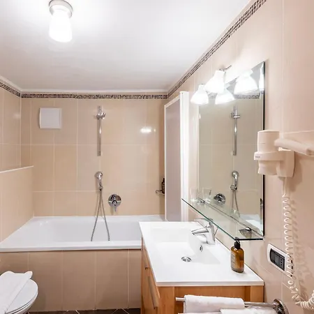Bosco Aparthotel 3*