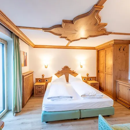 Bosco Aparthotel 3*